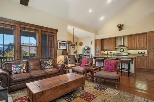 Lodge Mammoth Golf Properties By 101 Great Escapes