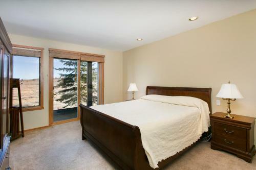 Lodge Mammoth Golf Properties By 101 Great Escapes