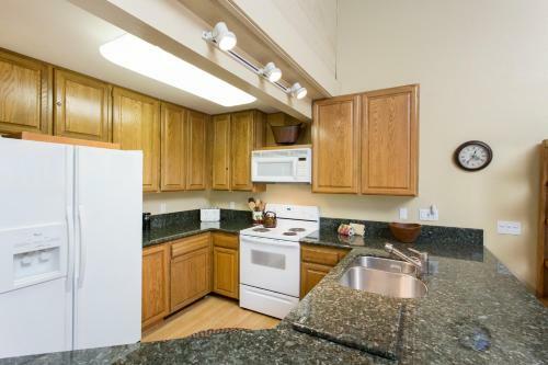 Lodge Mammoth Golf Properties By 101 Great Escapes