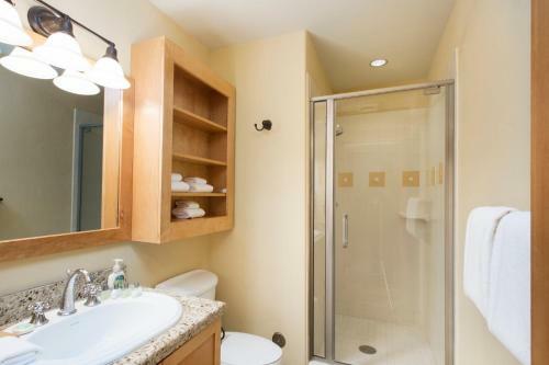 Lodge Mammoth Golf Properties By 101 Great Escapes