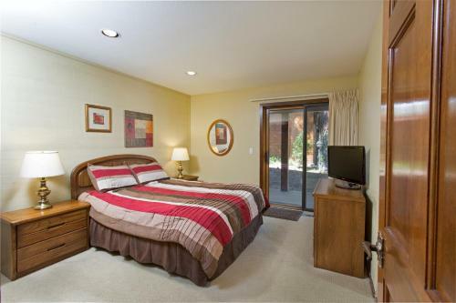 Lodge Mammoth Golf Properties By 101 Great Escapes