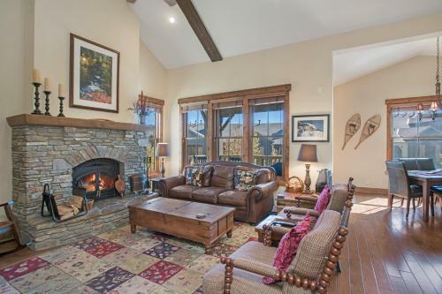 Lodge Mammoth Golf Properties By 101 Great Escapes