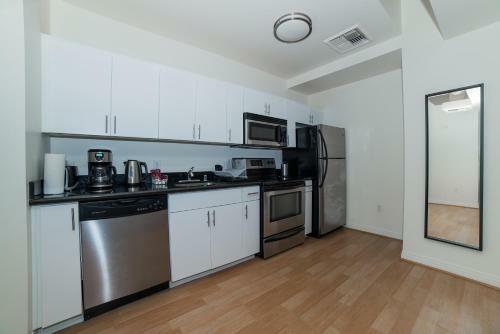 California Diamond Apartment