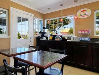 Motel Super 8 Monterey