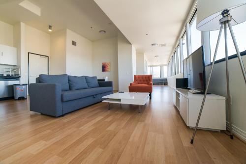 Hollywood Academy Apartment