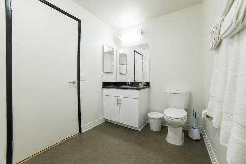 Hollywood Gallery Apartment