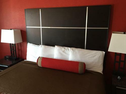 Hotel Harbor Inn & Suites Oceanside