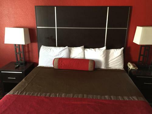 Hotel Harbor Inn & Suites Oceanside