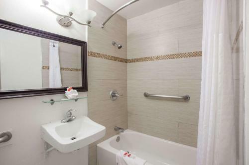 Hotel Days Inn Orange Anaheim