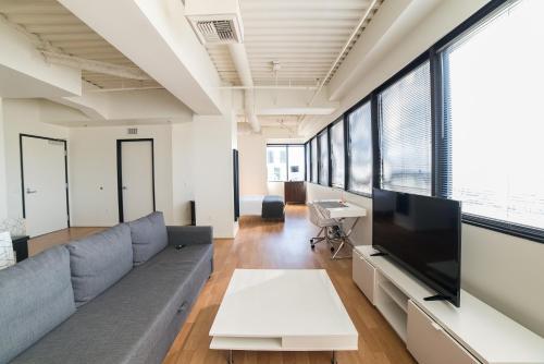 Hollywood Bellucci Apartment