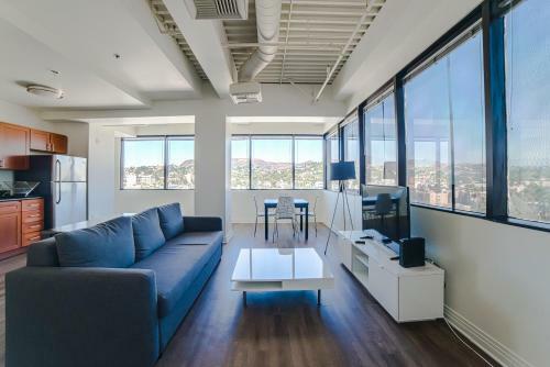 California Wanderlust Apartment