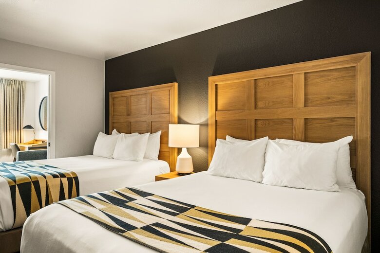 Hotel Oxford Suites Redding