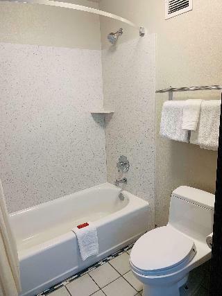 Hotel Baymont Inn And Suites Redding