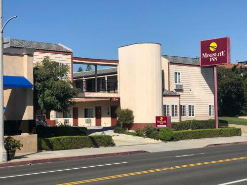 Hotel Moonlite Inn