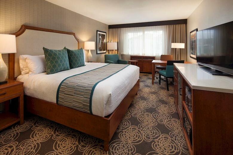 The Redondo Beach Hotel