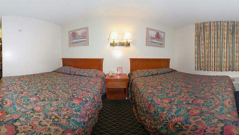 Hotel Riverside Inn & Suites