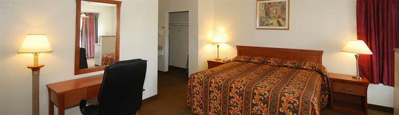 Hotel Riverside Inn & Suites