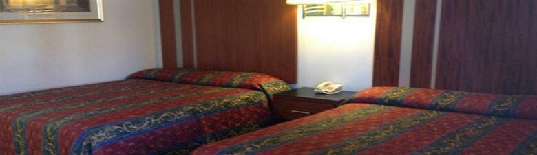Hotel Riverside Inn & Suites