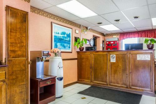 Motel Rodeway Inn - Rohnert Park