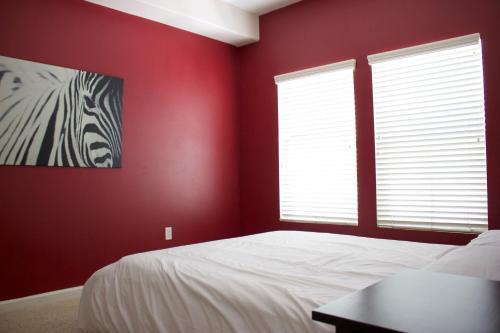 Luxury Apartment Near The Grove