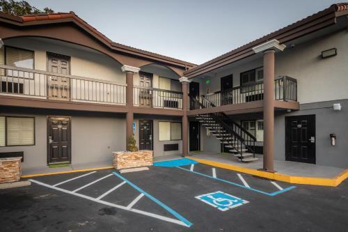 Motel Bayhill Inn