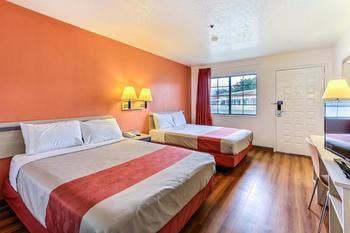Motel 6 Salinas North - Monterey Area