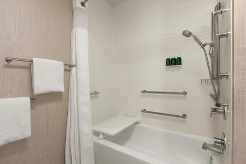 Hotel Residence Inn By Marriott Salinas