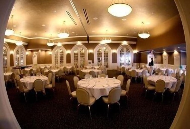 Sterling Hotel