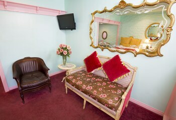 Hotel Madonna Inn