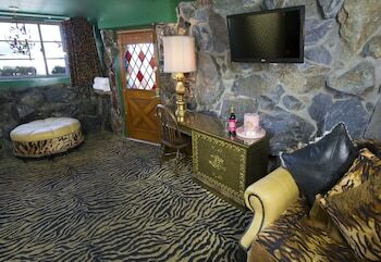 Hotel Madonna Inn