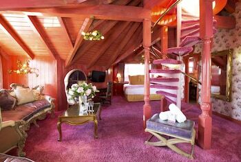 Hotel Madonna Inn