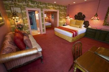 Hotel Madonna Inn