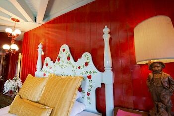 Hotel Madonna Inn