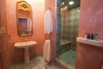 Hotel Madonna Inn