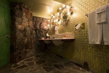Hotel Madonna Inn