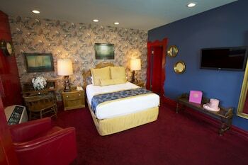 Hotel Madonna Inn