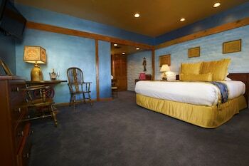 Hotel Madonna Inn