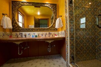 Hotel Madonna Inn