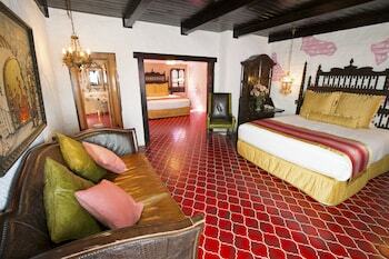 Hotel Madonna Inn