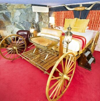 Hotel Madonna Inn