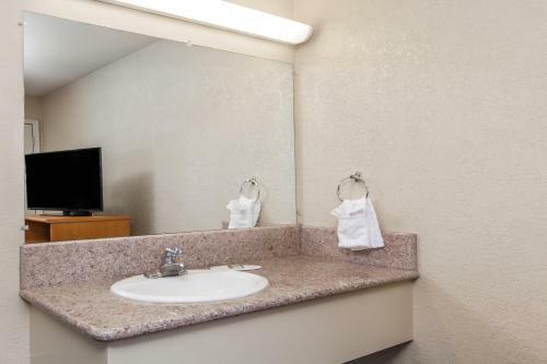 Hotel Super 8 San Jose