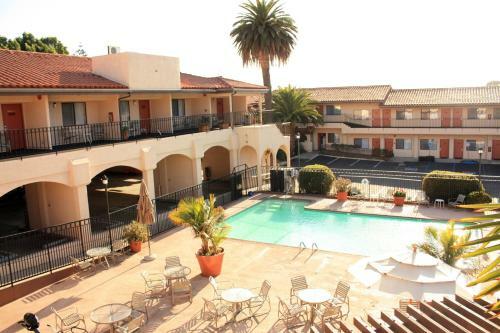 Motel Sands Inn & Suites