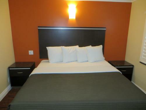 Town House Motel