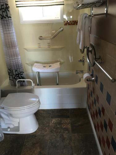Anchor Motel And Suites