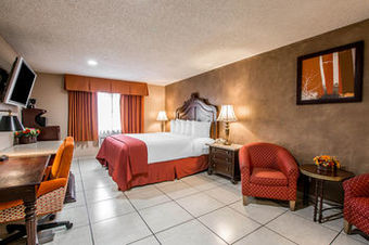 Motel Quality Inn & Suites Near The Border