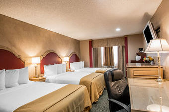Motel Quality Inn & Suites Near The Border
