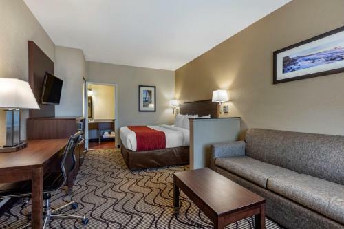 Hotel Clarion Inn And Suites John Wayne Airport