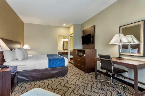 Hotel Clarion Inn And Suites John Wayne Airport