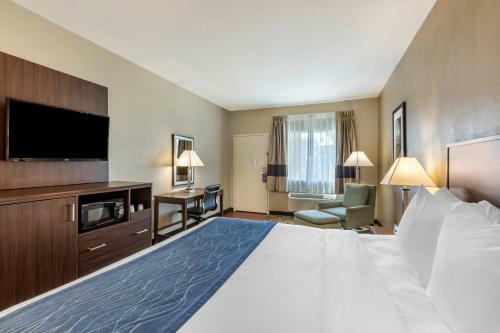 Hotel Clarion Inn And Suites John Wayne Airport