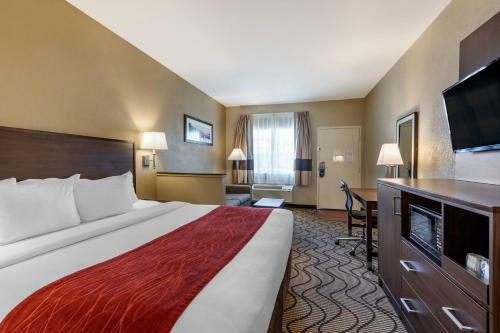 Hotel Clarion Inn And Suites John Wayne Airport